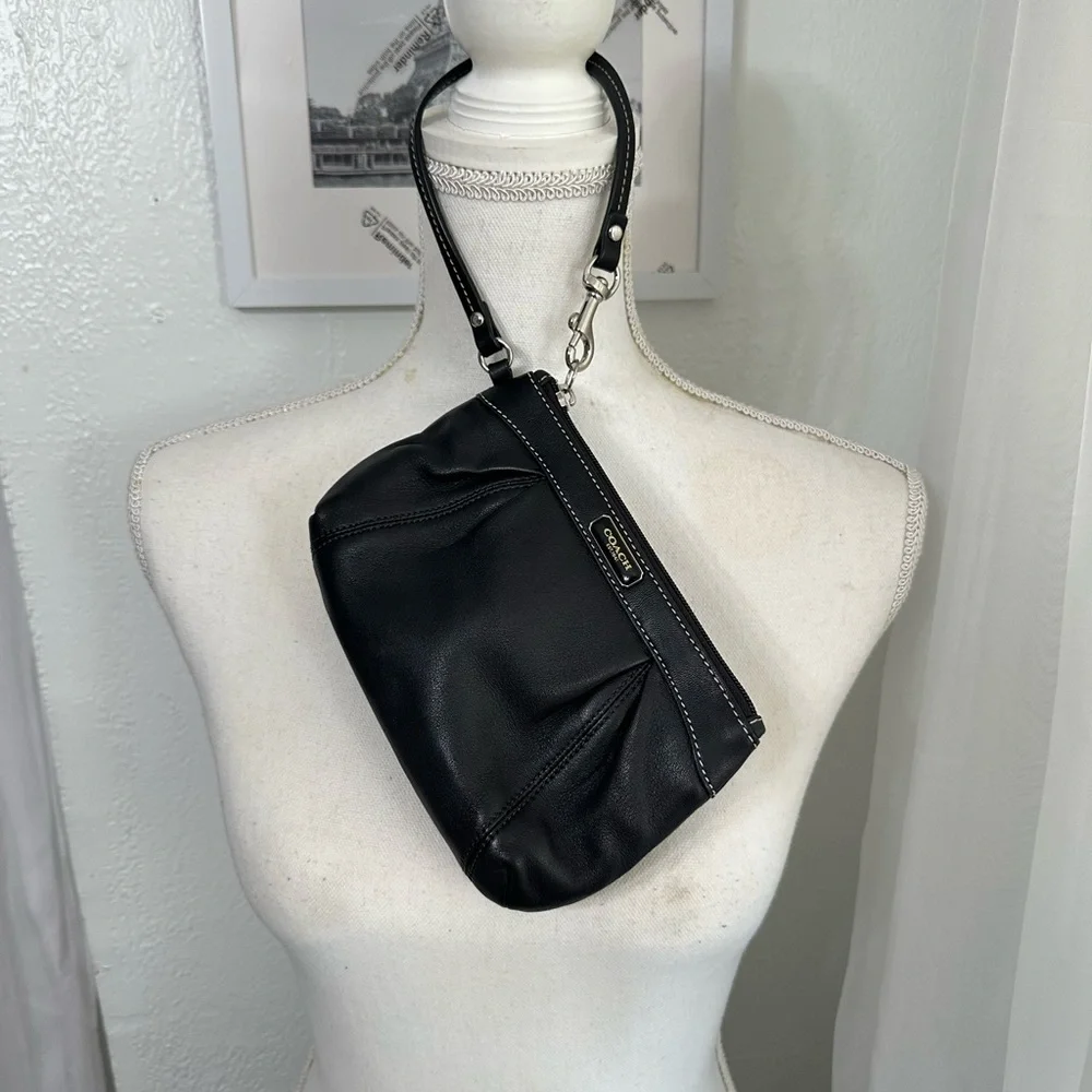 🖤 COACH Black Leather Wristlet - Picture 7 of 7